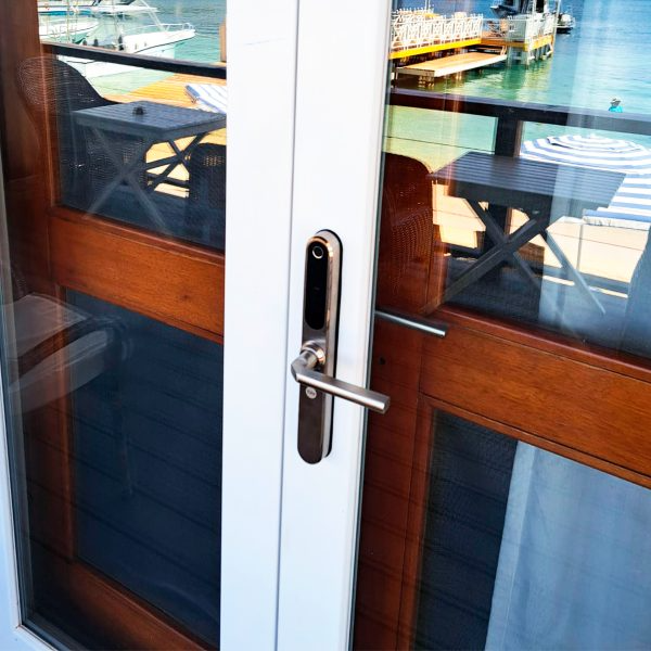 Cerradura Digital YSD100 para puerta abatible